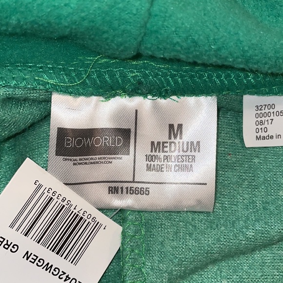 Bioworld Elf pjs size Medium NWT - Picture 6 of 6